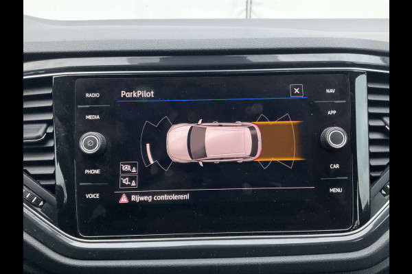 Volkswagen T-Roc 1.5 TSI R-Line Automaat Trekhaak Carplay Adap.Cruise Keyless Led NL-Auto Hoogzitter!