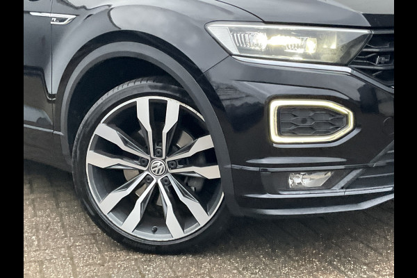 Volkswagen T-Roc 1.5 TSI R-Line Automaat Trekhaak Carplay Adap.Cruise Keyless Led NL-Auto Hoogzitter!