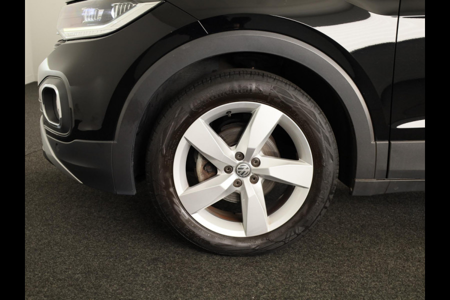 Volkswagen T-Cross 1.0 TSI Style 115 pk | Navigatie | Parkeersensoren | Adaptieve cruise control | LED koplampen |