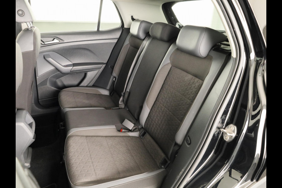 Volkswagen T-Cross 1.0 TSI Style 115 pk | Navigatie | Parkeersensoren | Adaptieve cruise control | LED koplampen |
