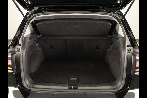 Volkswagen T-Cross 1.0 TSI Style 115 pk | Navigatie | Parkeersensoren | Adaptieve cruise control | LED koplampen |