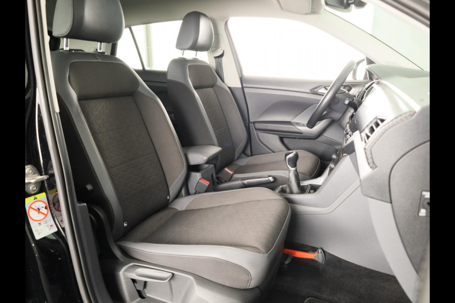 Volkswagen T-Cross 1.0 TSI Style 115 pk | Navigatie | Parkeersensoren | Adaptieve cruise control | LED koplampen |