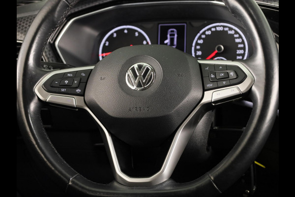Volkswagen T-Cross 1.0 TSI Style 115 pk | Navigatie | Parkeersensoren | Adaptieve cruise control | LED koplampen |