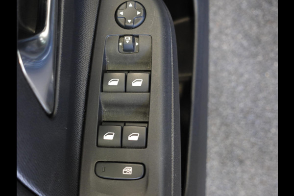 Opel Corsa 1.2 Turbo 100pk Hybrid GS Automaat Navigatie Apple Carplay/Android Auto Camera Parkeersensoren Cruise Control Dodehoek assistent Airco Lichtmetalen velgen Virtual Cockpit Getinte ramen