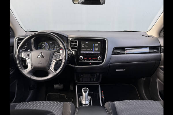 Mitsubishi Outlander BWJ 2021 | 2.4 225PK PHEV Pure | CLIMA | NAVI | STOELVERW | LEDER | CAMERA A | CARPLAY |