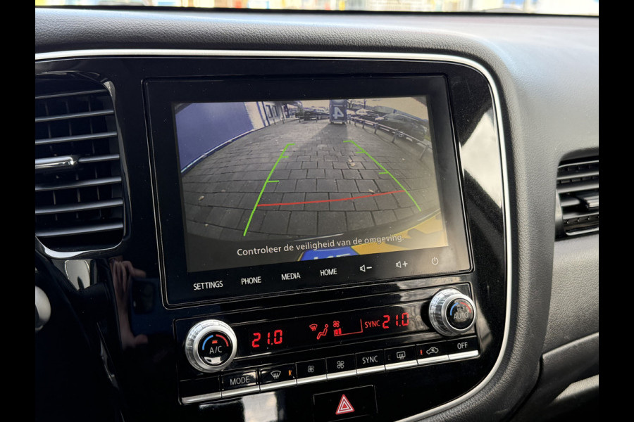 Mitsubishi Outlander BWJ 2021 | 2.4 225PK PHEV Pure | CLIMA | NAVI | STOELVERW | LEDER | CAMERA A | CARPLAY |