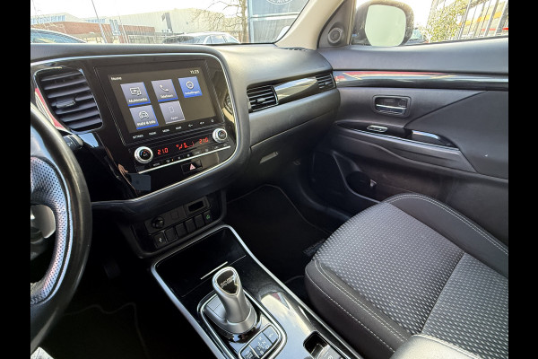 Mitsubishi Outlander BWJ 2021 | 2.4 225PK PHEV Pure | CLIMA | NAVI | STOELVERW | LEDER | CAMERA A | CARPLAY |