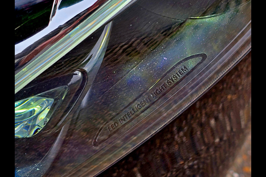 Mercedes-Benz V-Klasse 250d Avantgarde Edition DC L3 - 190 Pk - Euro 6 - AUTOMAAT - ParkeerCamera - Leren bekleding