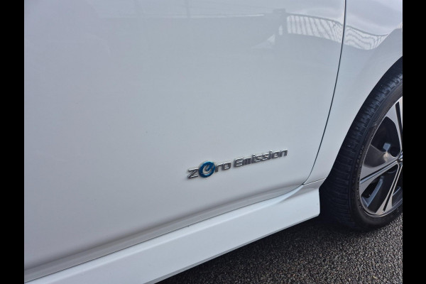Nissan Leaf Tekna 40 kWh ProPilot SOH 86,8%, half leder, NAP