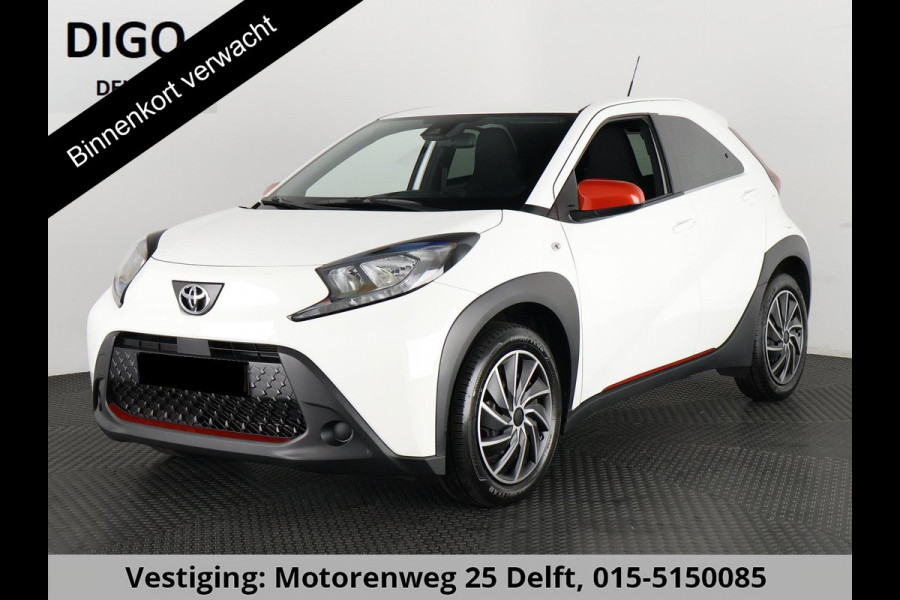 Toyota Aygo X 1.0 VVT-i CORAL RED EDITION GARANTIE 6-2033 CARPLAY NAVIGATIE.ADAPTIEVE CRUISE. SPECIAL EDITION PACK