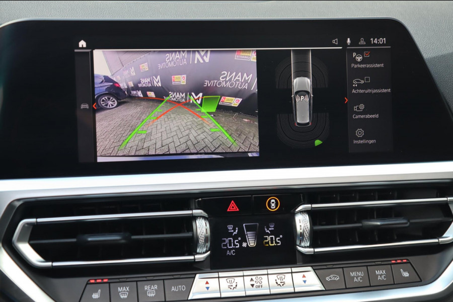 BMW 3 Serie Touring 330e M Sport / PANO / LIVE COCKPIT / CAMERA / DEALER SERVICE / STOELVERW