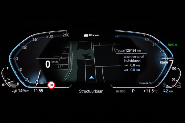 BMW 3 Serie Touring 330e M Sport / PANO / LIVE COCKPIT / CAMERA / DEALER SERVICE / STOELVERW