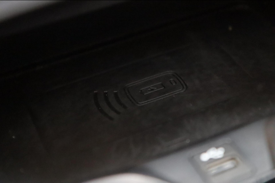 BMW 3 Serie Touring 330e M Sport / PANO / LIVE COCKPIT / CAMERA / DEALER SERVICE / STOELVERW