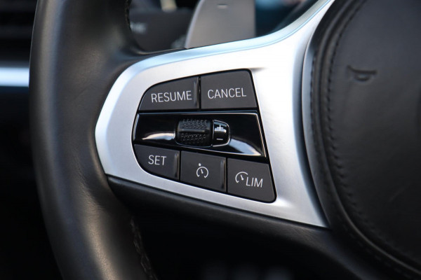 BMW 3 Serie Touring 330e M Sport / PANO / LIVE COCKPIT / CAMERA / DEALER SERVICE / STOELVERW