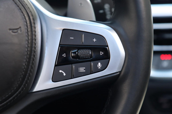 BMW 3 Serie Touring 330e M Sport / PANO / LIVE COCKPIT / CAMERA / DEALER SERVICE / STOELVERW