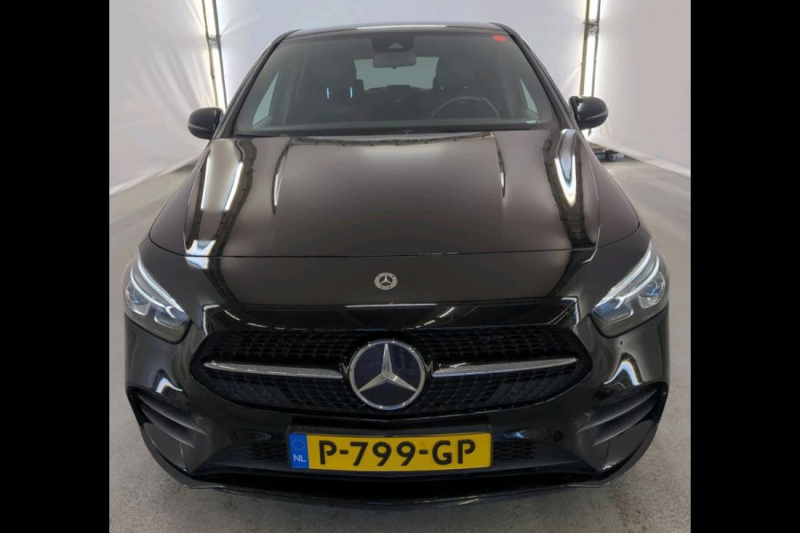 Mercedes-Benz B-Klasse 250 e Hybride Premium / Design-en AMG line / 1/2 Leder / Stoelverwarming / Pdc+Camera / Navigatie / Apk 01-2028