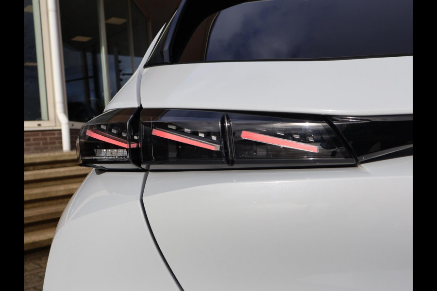 Peugeot E-308 FIRST EDITION GT EV 54 KWH + STUUR/STOELVERW. | ADAPTIVE CRUISE | CARPLAY | STANDKACHEL | CAMERA