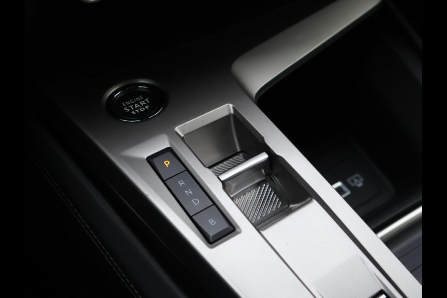 Peugeot E-308 FIRST EDITION GT EV 54 KWH + STUUR/STOELVERW. | ADAPTIVE CRUISE | CARPLAY | STANDKACHEL | CAMERA