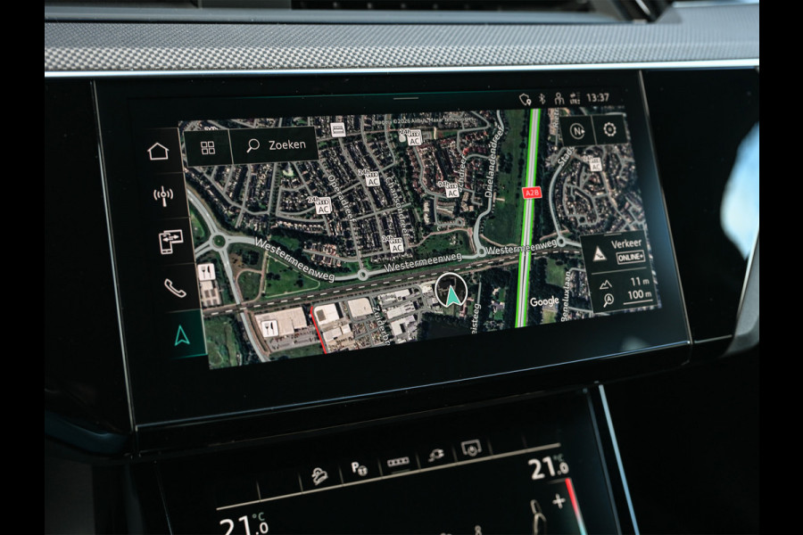 Audi Q8 Sportback e-tron 55 quattro 408pk S Edition 115 kWh | Panoramadak | S-Seats + Memory | B&O Sound | Camera | Luchtvering | Keyless | Active Cruise | Ambiance Interieur | 4-Zone Climate | Decor Carbon