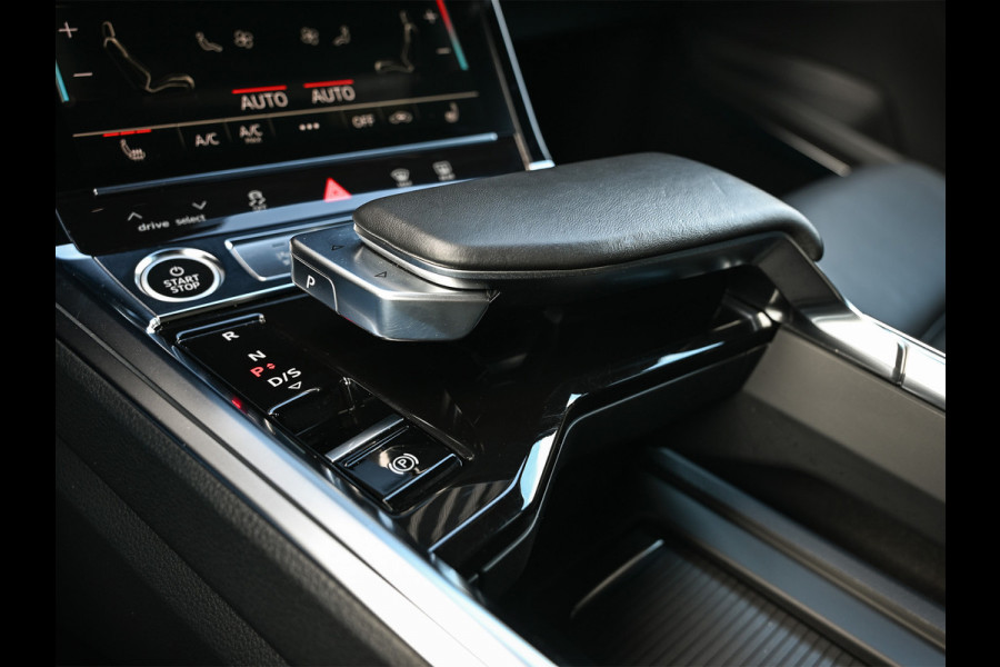Audi Q8 Sportback e-tron 55 quattro 408pk S Edition 115 kWh | Panoramadak | S-Seats + Memory | B&O Sound | Camera | Luchtvering | Keyless | Active Cruise | Ambiance Interieur | 4-Zone Climate | Decor Carbon