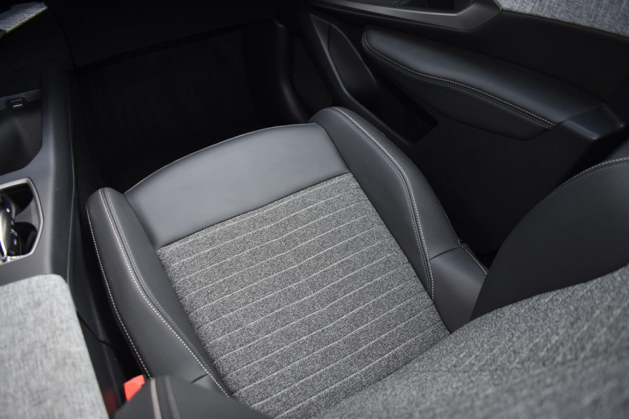 Peugeot 3008 1.2 Hybrid 145PK e-DCS6 Allure | LED | 360 Camera | Navi | Incl. garantie