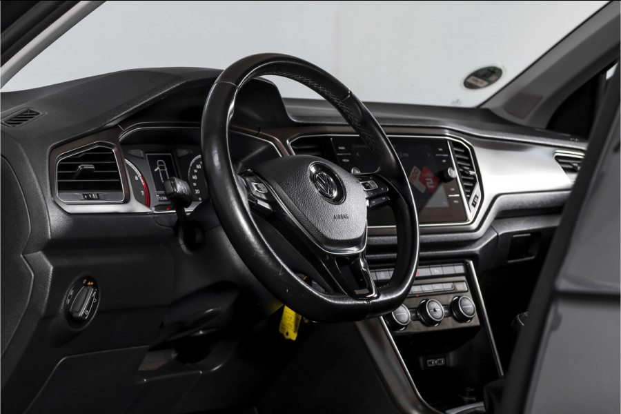 Volkswagen T-Roc 1.5 TSI Style 150 PK Orig. NL | Afn. Trekhaak | Adapt. Cruise | PDC | NAV + App. Connect | ECC | LM 16" |