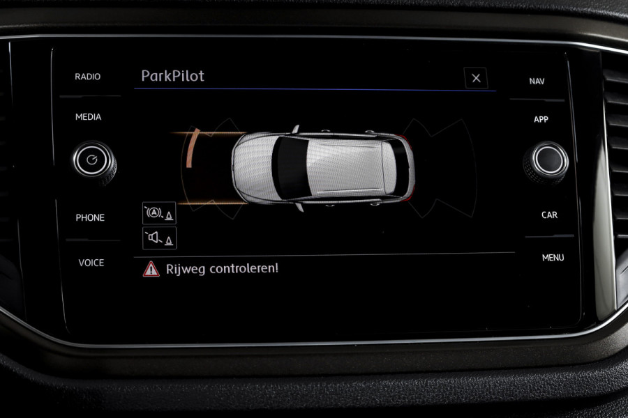 Volkswagen T-Roc 1.5 TSI Style 150 PK Orig. NL | Afn. Trekhaak | Adapt. Cruise | PDC | NAV + App. Connect | ECC | LM 16" |