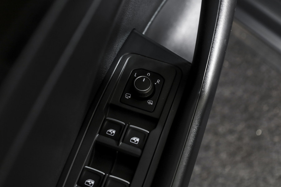 Volkswagen T-Roc 1.5 TSI Style 150 PK Orig. NL | Afn. Trekhaak | Adapt. Cruise | PDC | NAV + App. Connect | ECC | LM 16" |