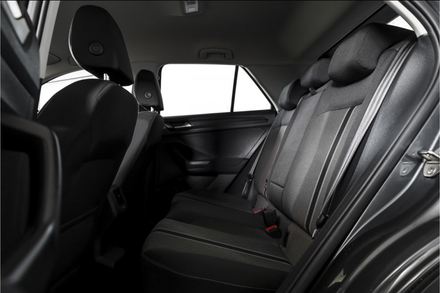 Volkswagen T-Roc 1.5 TSI Style 150 PK Orig. NL | Afn. Trekhaak | Adapt. Cruise | PDC | NAV + App. Connect | ECC | LM 16" |