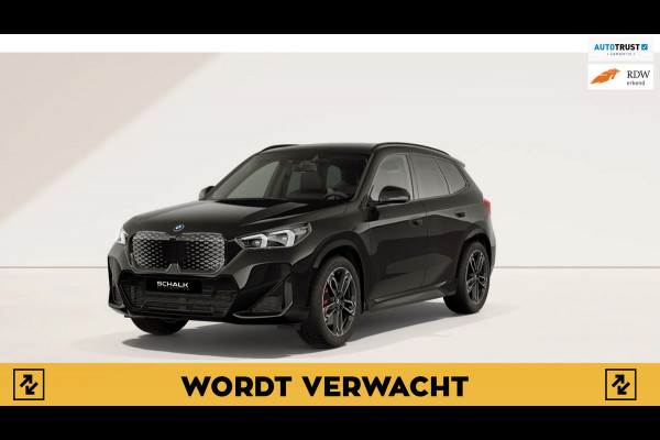 BMW iX1 EDrive20 67 kWh|M-sport|Pano|H&K|Leder|E-stoel|LED