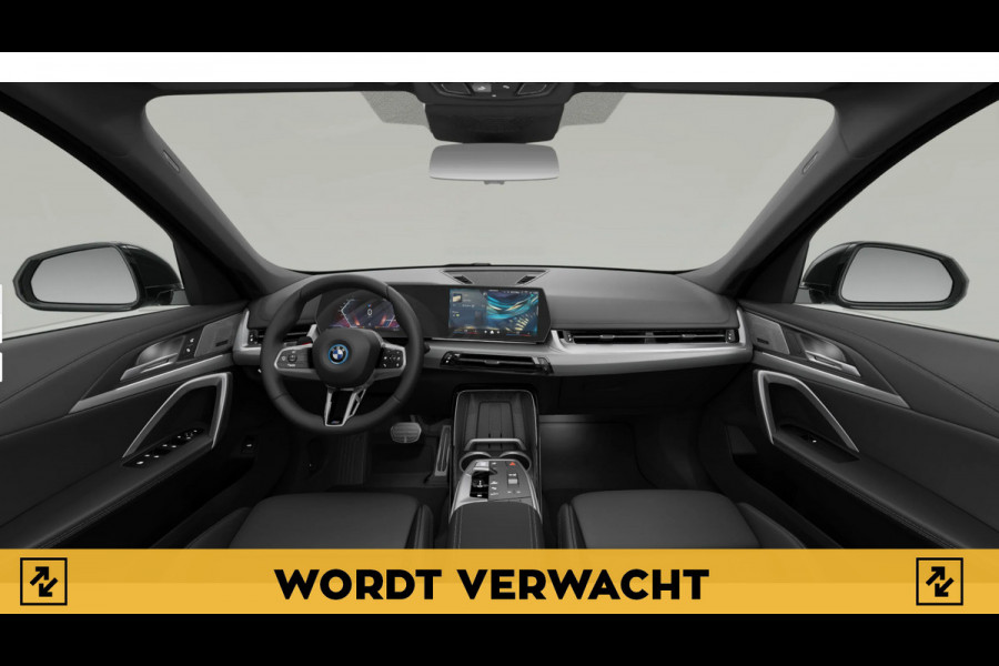 BMW iX1 EDrive20 67 kWh|M-sport|Pano|H&K|Leder|E-stoel|LED