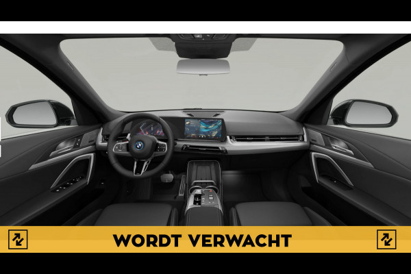 BMW iX1 EDrive20 67 kWh|M-sport|Pano|H&K|Leder|E-stoel|LED