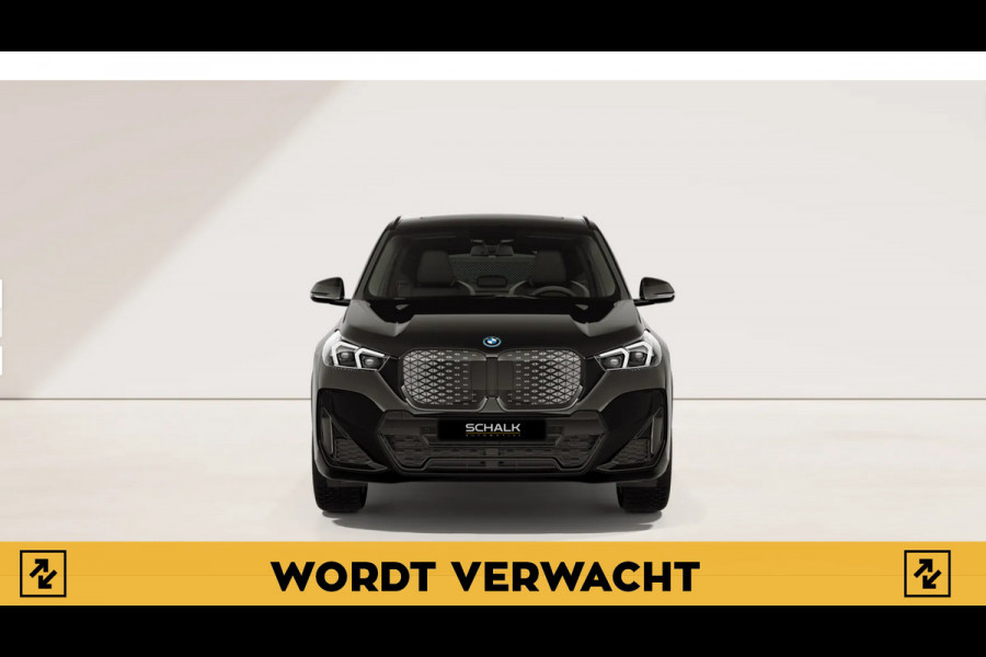 BMW iX1 EDrive20 67 kWh|M-sport|Pano|H&K|Leder|E-stoel|LED
