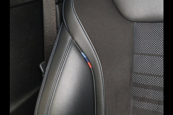 BMW 3-serie M340i xDrive High Executive [SCHUIFKANTELDAK, MEMORY SEATS, APPLE CARPLAY, ANDROID, HEAD-UP, ADAPTIVE CRUISE, SPORTSTOELEN, BMW LASER, CAMERA, STOELVERWARMING, CLIMATE, NIEUWSTAAT]