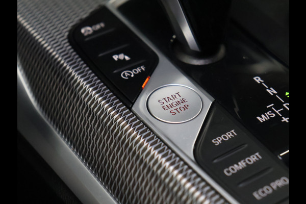 BMW 3-serie M340i xDrive High Executive [SCHUIFKANTELDAK, MEMORY SEATS, APPLE CARPLAY, ANDROID, HEAD-UP, ADAPTIVE CRUISE, SPORTSTOELEN, BMW LASER, CAMERA, STOELVERWARMING, CLIMATE, NIEUWSTAAT]