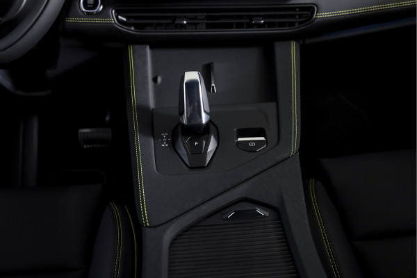 Lynk & Co 01 1.5 More | S/K-panodak | Dig. Cockpit | Stoel-+Stuurverw. | 360 Camera | Adapt. Cruise | Memory | Elek. klep | LM 20" |