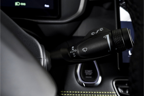 Lynk & Co 01 1.5 More | S/K-panodak | Dig. Cockpit | Stoel-+Stuurverw. | 360 Camera | Adapt. Cruise | Memory | Elek. klep | LM 20" |