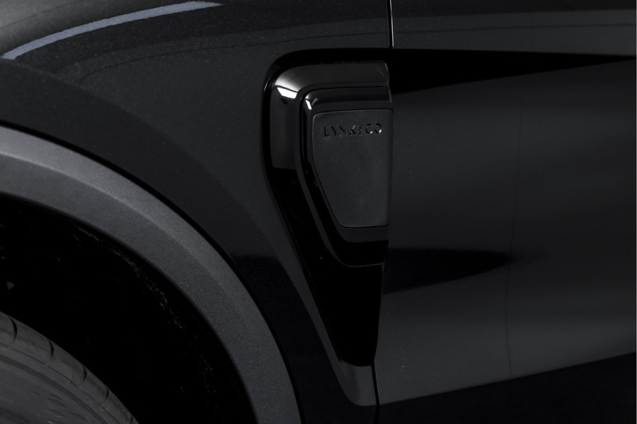 Lynk & Co 01 1.5 More | S/K-panodak | Dig. Cockpit | Stoel-+Stuurverw. | 360 Camera | Adapt. Cruise | Memory | Elek. klep | LM 20" |