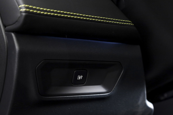 Lynk & Co 01 1.5 More | S/K-panodak | Dig. Cockpit | Stoel-+Stuurverw. | 360 Camera | Adapt. Cruise | Memory | Elek. klep | LM 20" |