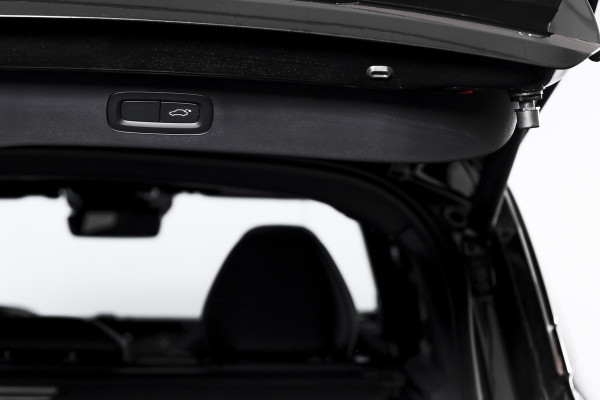 Lynk & Co 01 1.5 More | S/K-panodak | Dig. Cockpit | Stoel-+Stuurverw. | 360 Camera | Adapt. Cruise | Memory | Elek. klep | LM 20" |