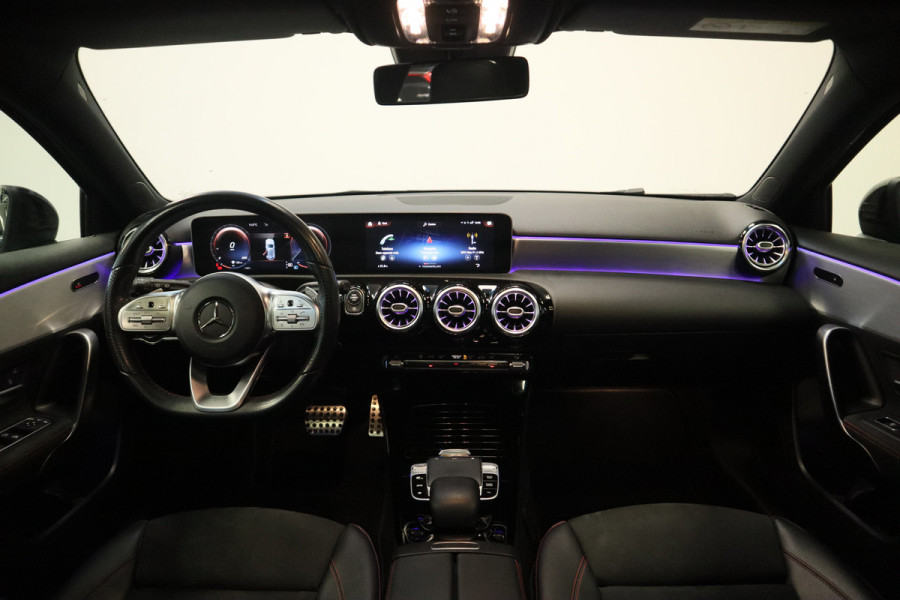 Mercedes-Benz A-Klasse 220 Premium Plus AMG Cruise/Climate Panoramadak PDC