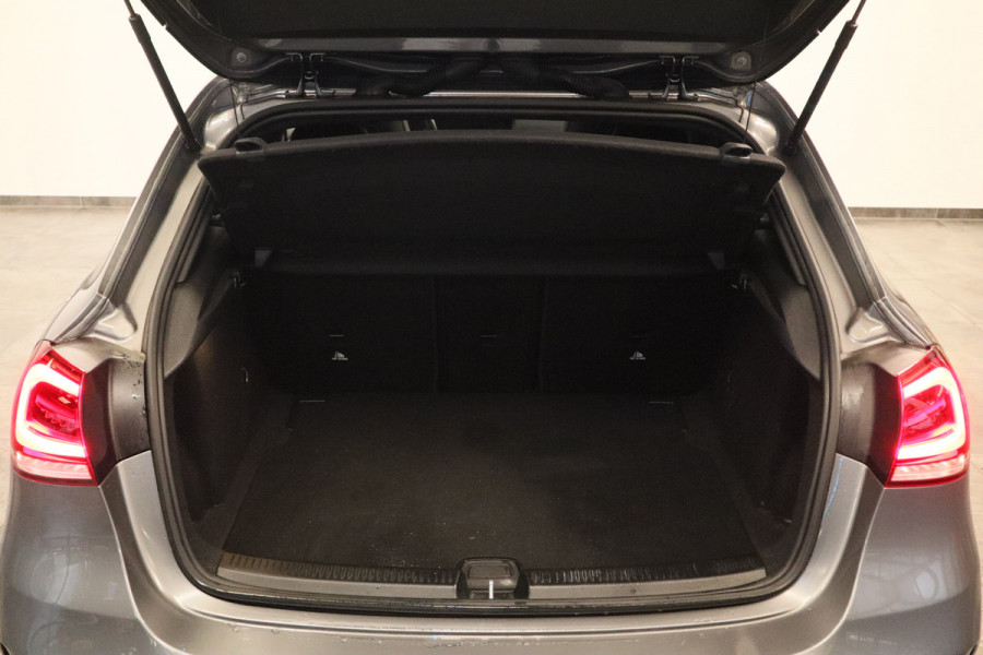 Mercedes-Benz A-Klasse 220 Premium Plus AMG Cruise/Climate Panoramadak PDC