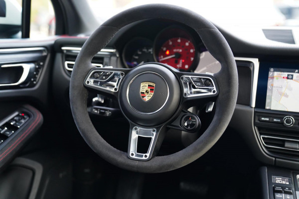 Porsche Macan 2.9 GTS | Panorama | Sport uitlaat | 360 Cam | Luchtvering | Sport Chrono | Dealer onderhouden | 1e eigenaar | ACC |