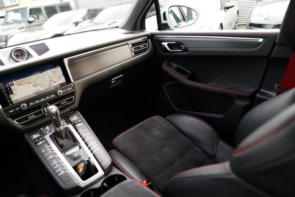 Porsche Macan 2.9 GTS | Panorama | Sport uitlaat | 360 Cam | Luchtvering | Sport Chrono | Dealer onderhouden | 1e eigenaar | ACC |