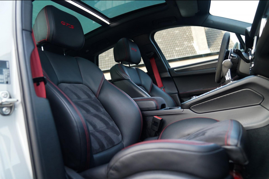 Porsche Macan 2.9 GTS | Panorama | Sport uitlaat | 360 Cam | Luchtvering | Sport Chrono | Dealer onderhouden | 1e eigenaar | ACC |
