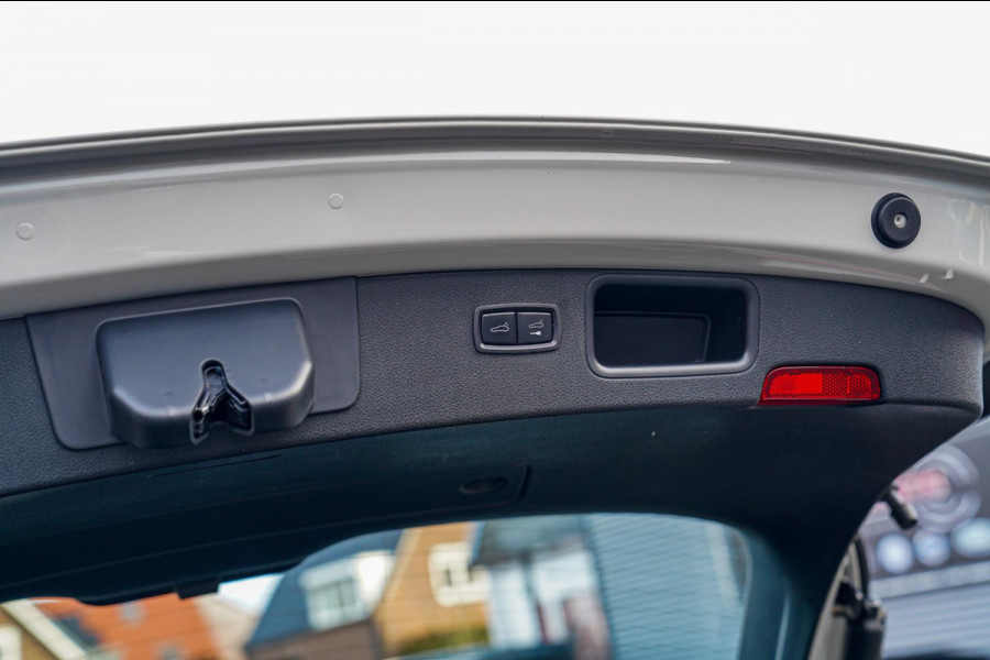 Porsche Macan 2.9 GTS | Panorama | Sport uitlaat | 360 Cam | Luchtvering | Sport Chrono | Dealer onderhouden | 1e eigenaar | ACC |