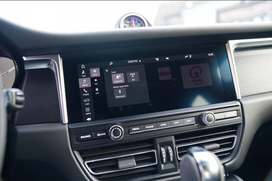 Porsche Macan 2.9 GTS | Panorama | Sport uitlaat | 360 Cam | Luchtvering | Sport Chrono | Dealer onderhouden | 1e eigenaar | ACC |