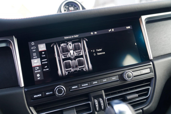 Porsche Macan 2.9 GTS | Panorama | Sport uitlaat | 360 Cam | Luchtvering | Sport Chrono | Dealer onderhouden | 1e eigenaar | ACC |