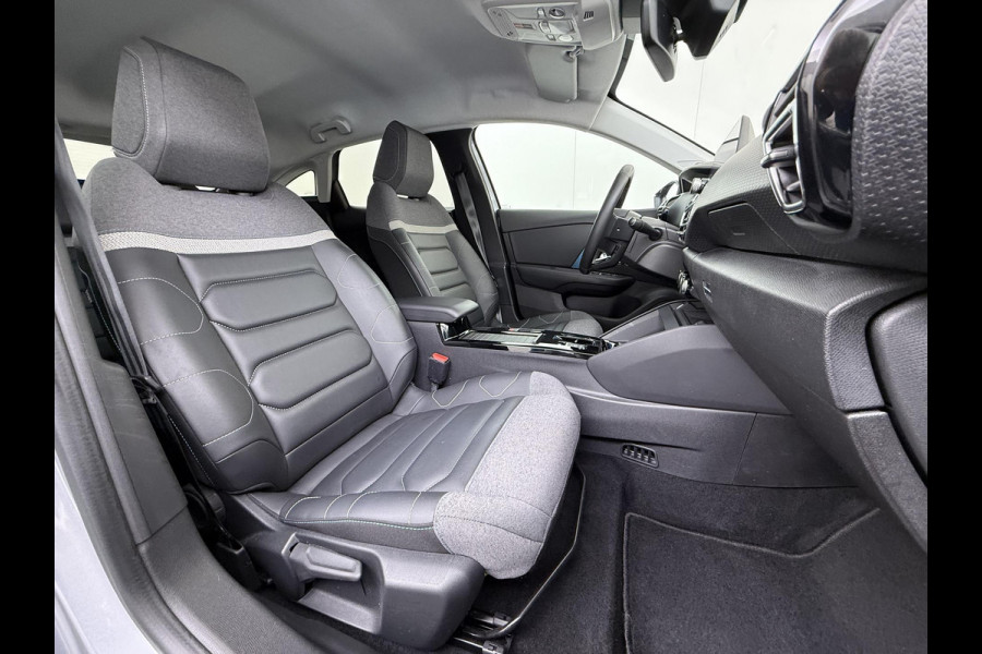 Citroën Ë-C4 Shine 50 kWh SOH 98% 3-FASE LADER | STUUR- & STOELVERWARMING | TREKHAAK | HEAD-UP DISPLAY | CAMERA | KEYLESS START & GO | DODEHOEKDETECTIE | RIJKLAAR MET 12 MAANDEN BOVAG-GARANTIE