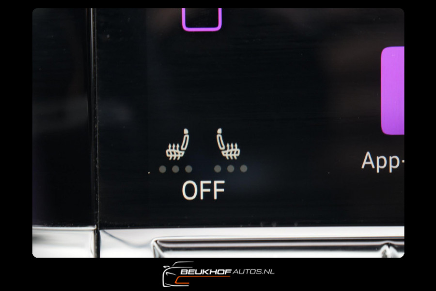 Volkswagen Golf 1.5 eTSI R-Line Pano H&K Audio Cruise Camera